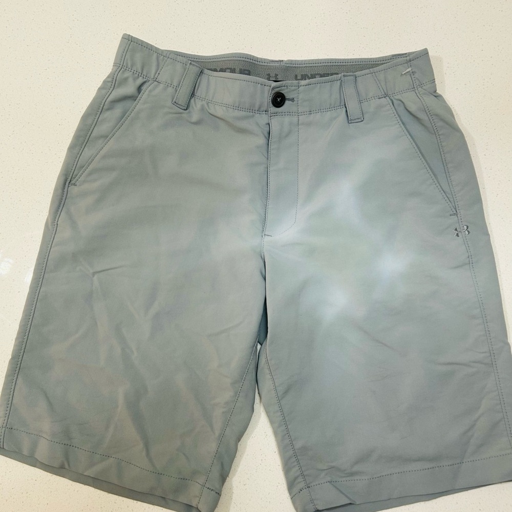 Under Armour Gray Flat Front Shorts Lightweight Casual